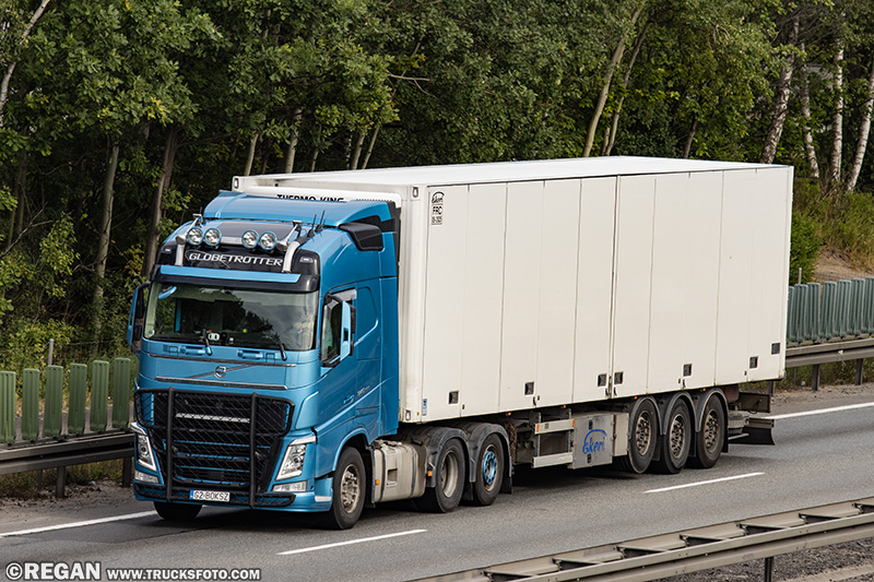 Volvo FH4 6x2 - Boksz.jpg