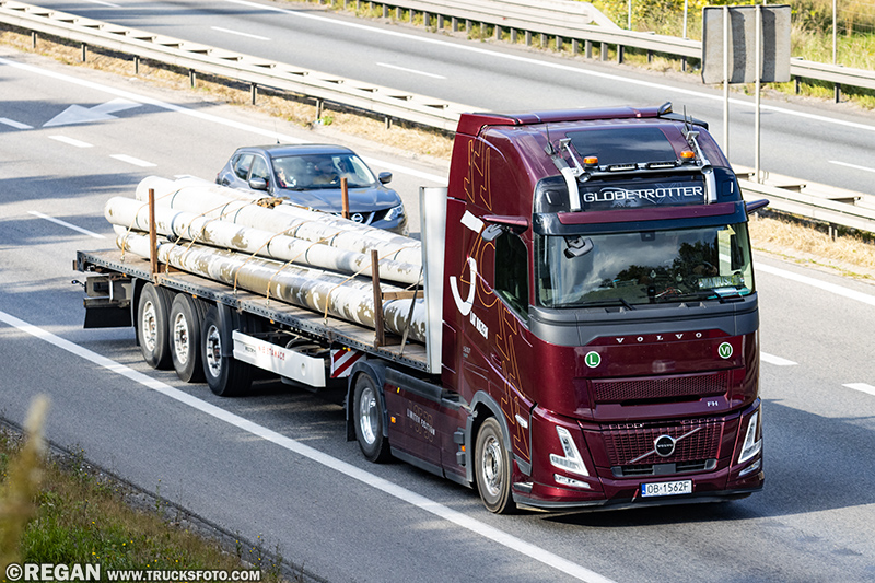 Volvo FH Aero - Strunobet.jpg