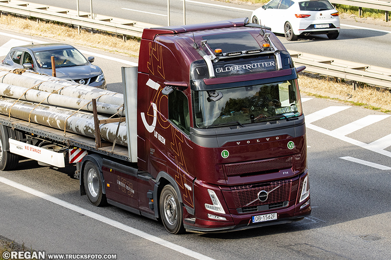 Volvo FH Aero 30lat Volvo w Polsce - Strunobet.jpg