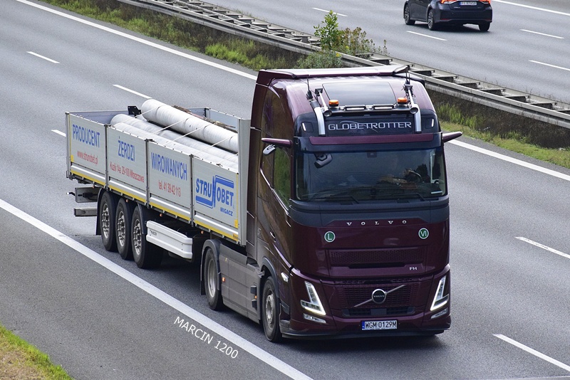 _DSC1991 STRUNOBET-crop-VOLVO FH AERO.JPG
