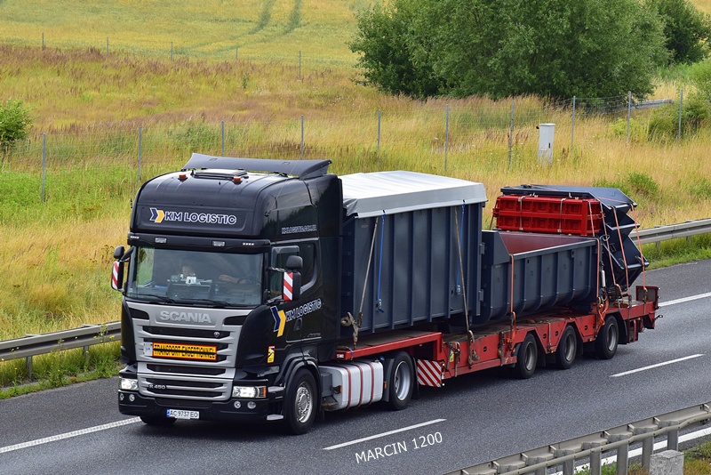 KM LOGISTIC (3)-crop-SCANIA R STREAMLINE.JPG