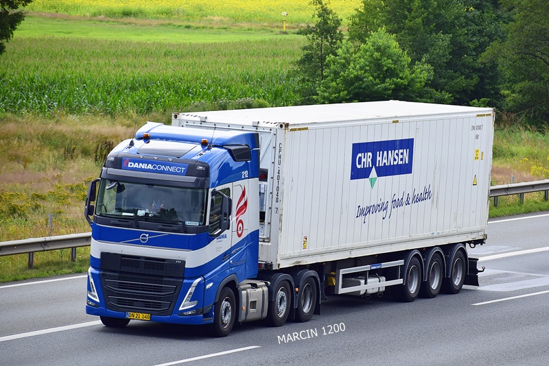 _DSC9300 DANIA CONNECT-crop-VOLVO FH5.JPG