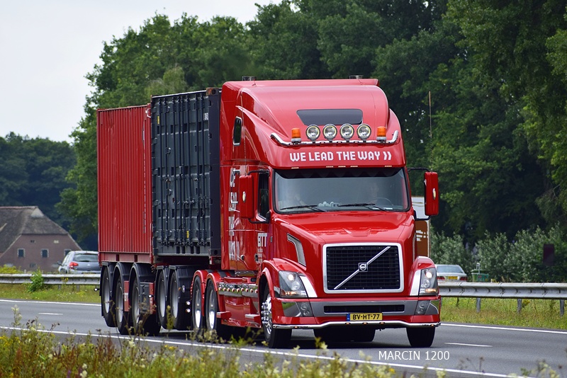 _DSC0658 BTT-crop-VOLVO VNL.JPG