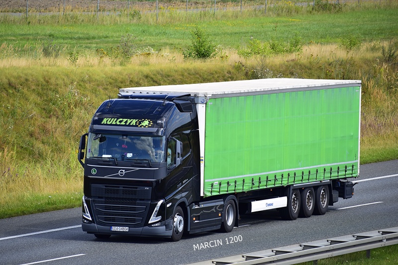 _DSC00011 (1453) KULCZYK-crop-VOLVO FH5.JPG