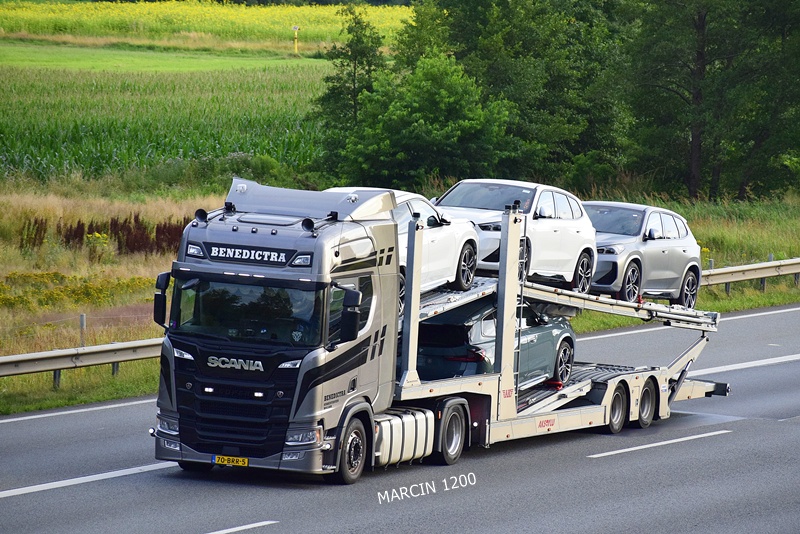 _DSC8248 BENEDICTRA-crop-SCANIA R NG.JPG