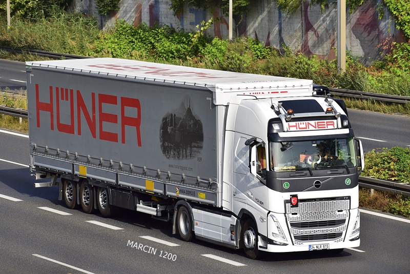 _DSC1914 HUNER-crop-VOLVO FH5.JPG