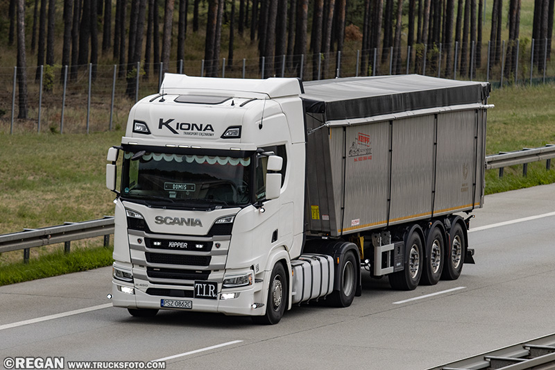 Scania R450 - Kiona.jpg