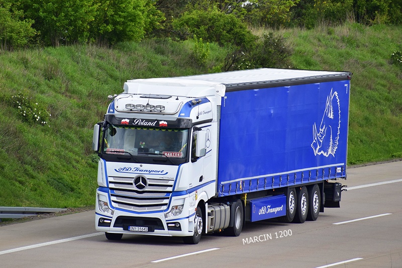 _DSC1861 AD TRANSPORT-crop-ACTROS MP4.JPG