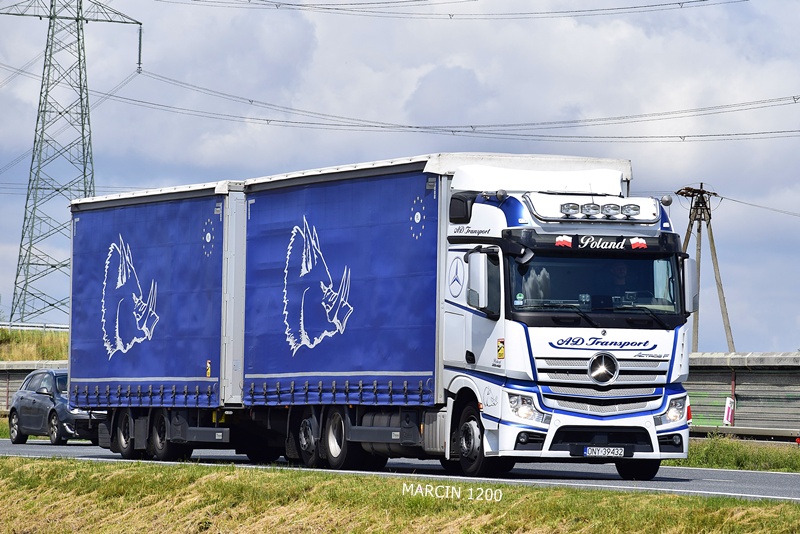 AD TRANSPORT-crop-ActrosF.JPG