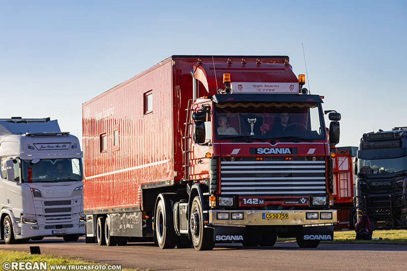 Scania 142M.jpg