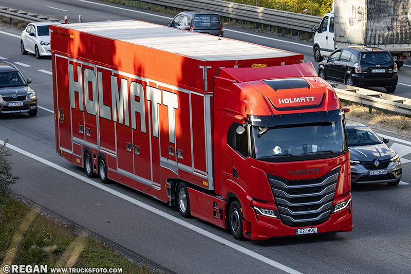 Iveco S-Way - Holmatt.jpg
