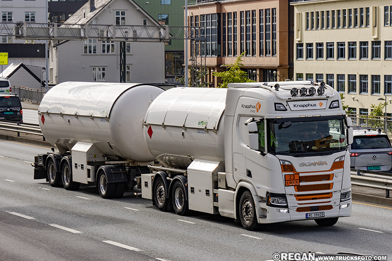 Scania R650 V8 - Knapphus Energi.jpg