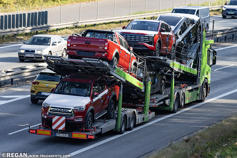 Adampol - Jac T8.jpg