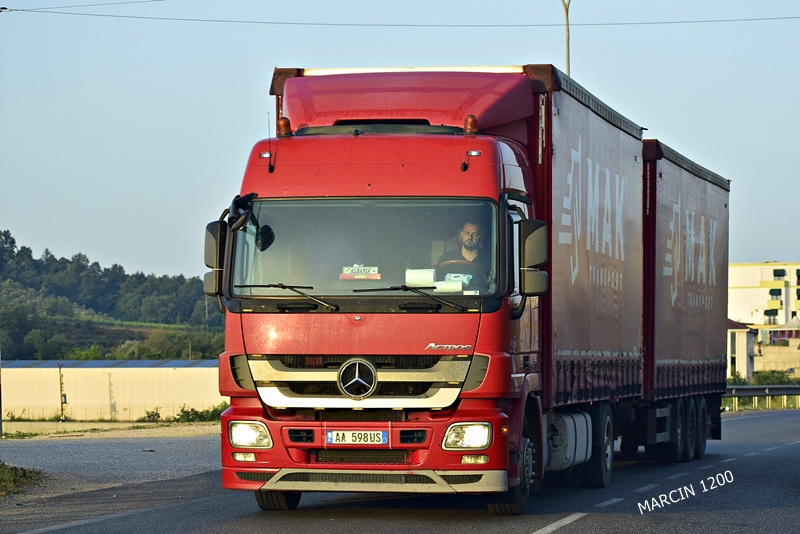 _DSC5282-crop-MAK TRANSPORT-ACTROS MP3.JPG