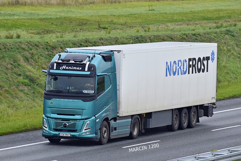_DSC2989 Hanimax-crop-VOLVO FH AERO.JPG