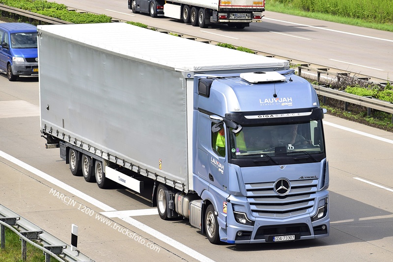 _DSC4708 LAUVJAH-crop-ActrosL MP5.JPG