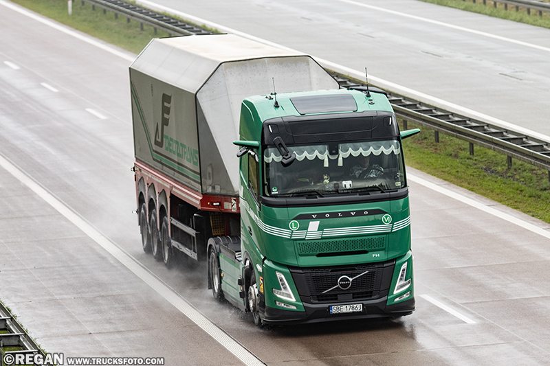 Volvo FH Aero - Lanutti Delta Trans.jpg