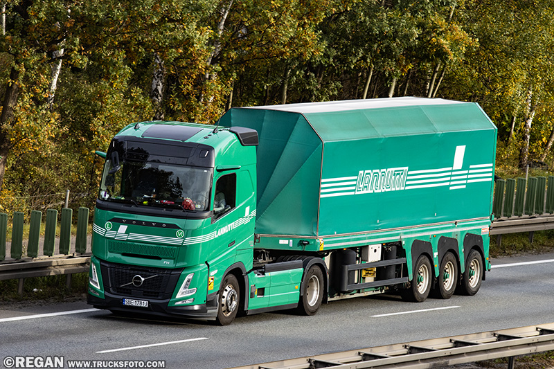 Volvo FH Aero Lanutti.jpg