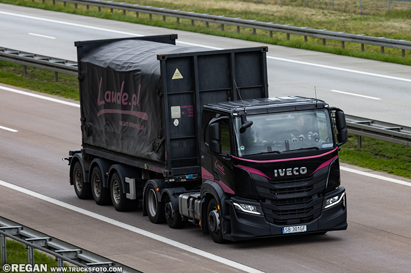 Iveco S-Way Laude.jpg