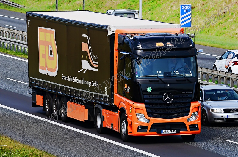 DSC_8678 ETS ERSALTZ-TEILE SCHIENENFAHRZEUGE GmbH.JPG