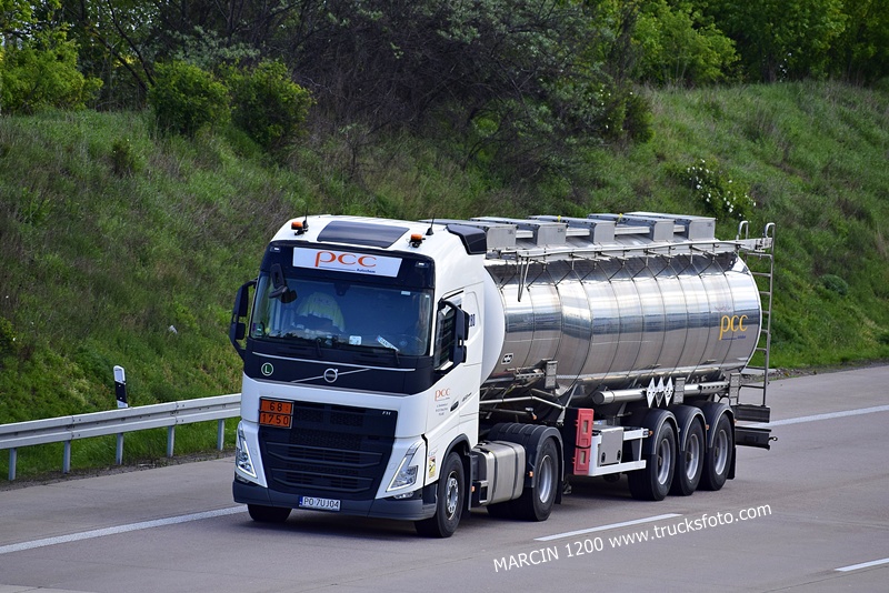 _DSC2669 PCC-crop-VOLVO FH5.JPG