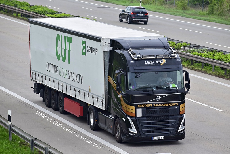 _DSC4067 LESTER-crop-LESTER TRANSPORT.JPG