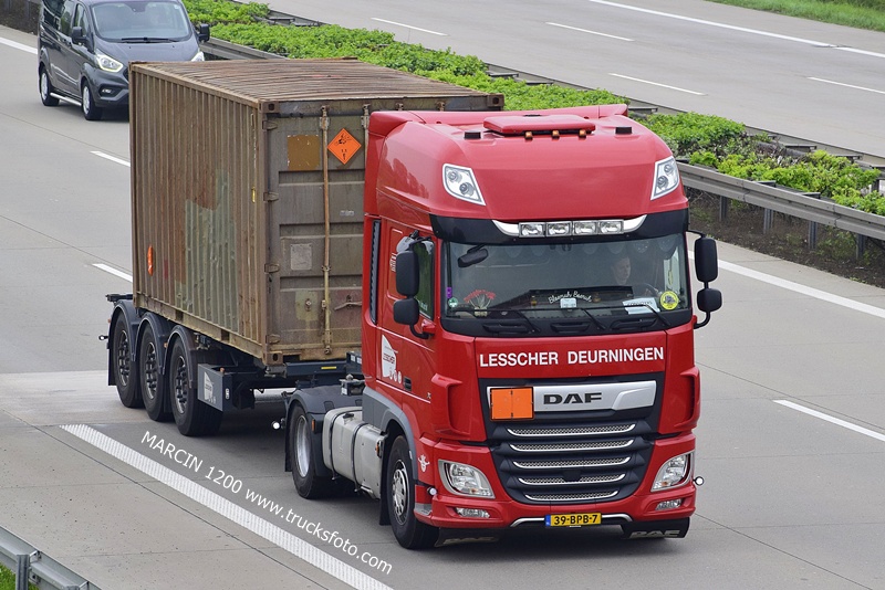 _DSC4120 LESSCHER DEURNINGEN-crop-DAF XF 106 II.JPG