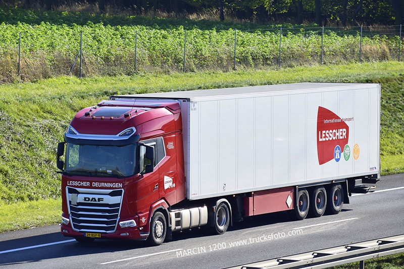 _DSC3611 LESSCHER DEURNINGEN-crop-DAF XG.JPG