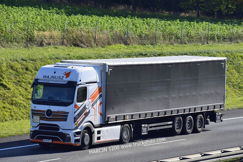 _DSC3617 MAJNUSZ-ActrosL ProCabin.JPG
