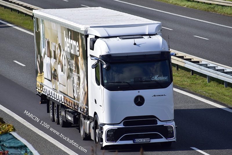 _DSC2576 BEFAME-crop-ActrosL ProCabin.JPG