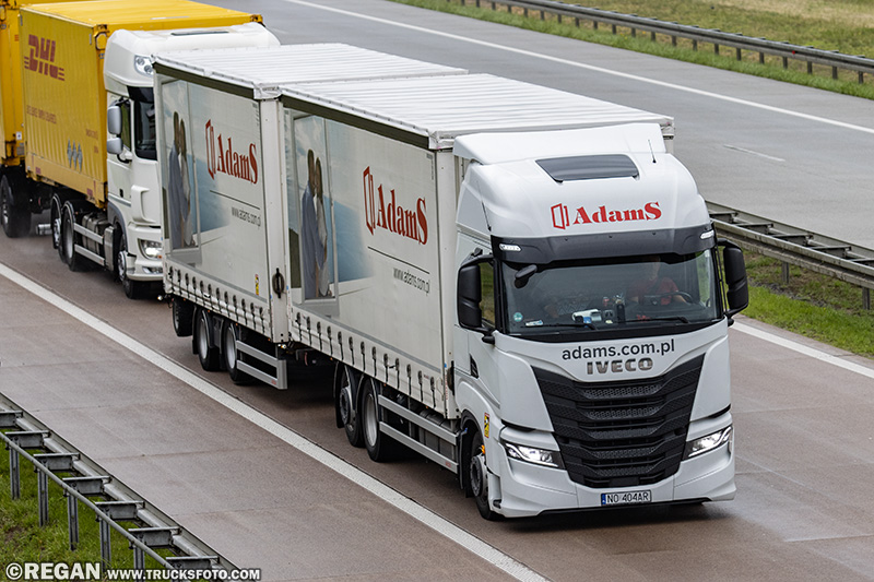 Iveco S-Way - AdamS.jpg