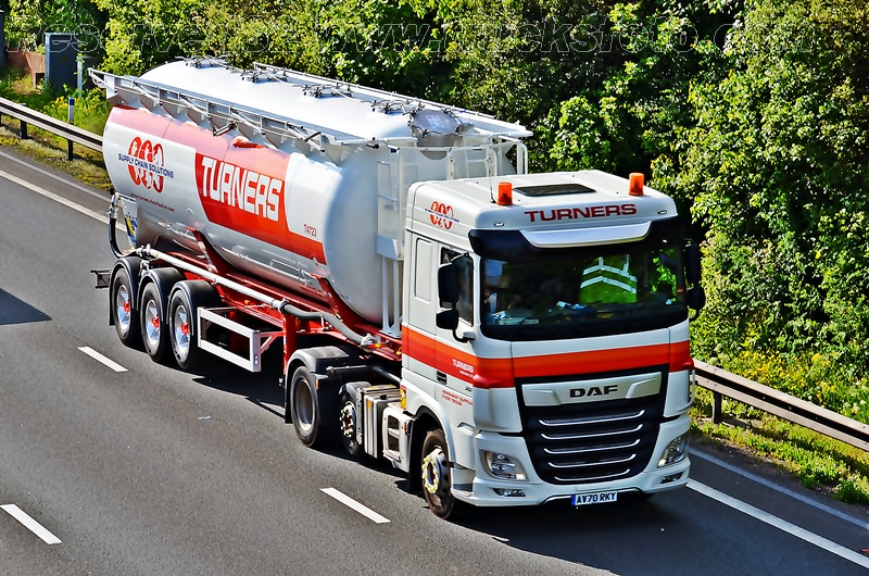 DSC_1648 TURNERS.JPG