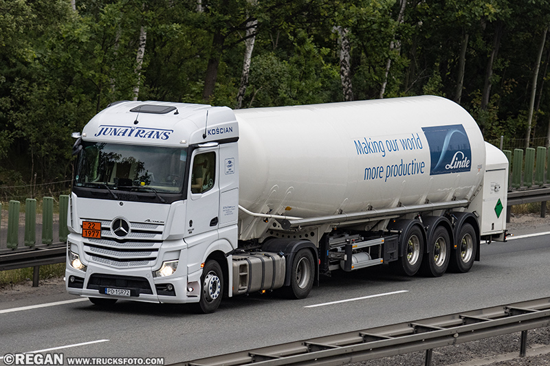 Mercedes-Benz Actros - Junatrans.jpg