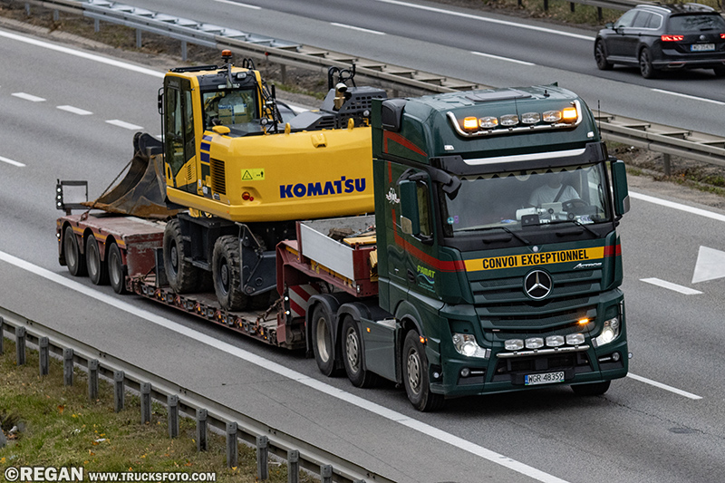 Mercedes-Benz Actros - Famat.jpg