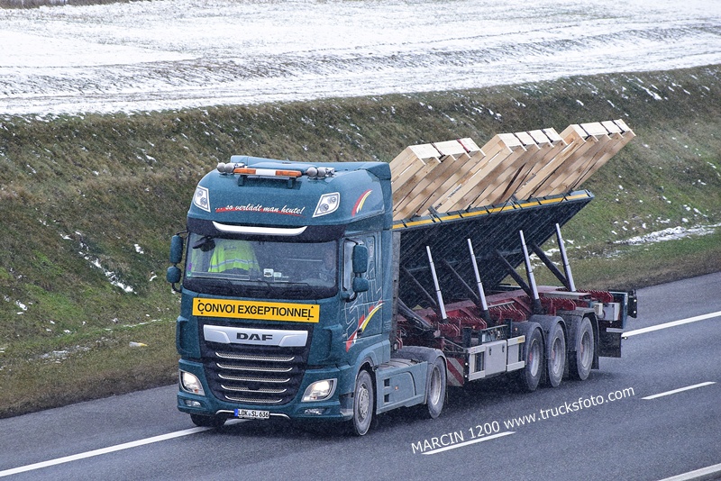 _DSC3602-crop-STL-DAF XF 106 II.JPG