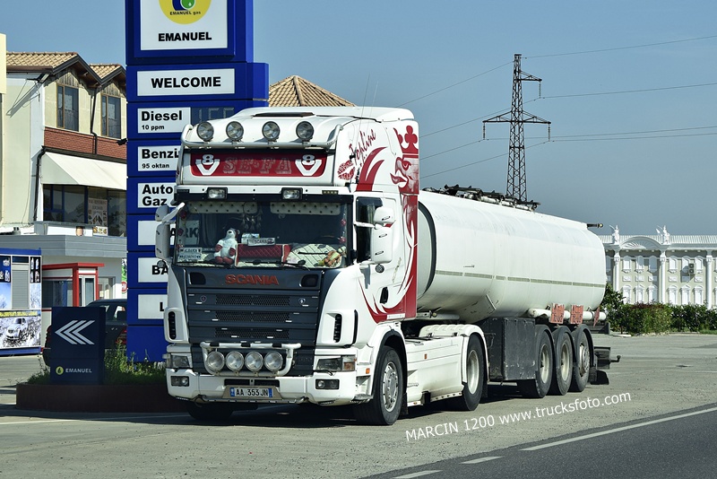_DSC7665-crop-SE-FA   SCANIA 164L.JPG