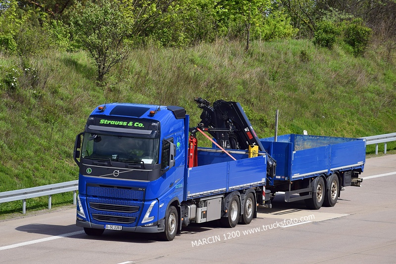 _DSC1790 STRAUSS&CO-crop-VOLVO FH5.JPG
