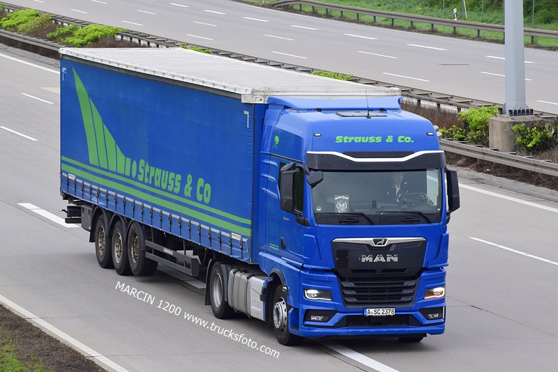 _DSC5398 STRAUSS&CO-crop-MAN TGX II.JPG