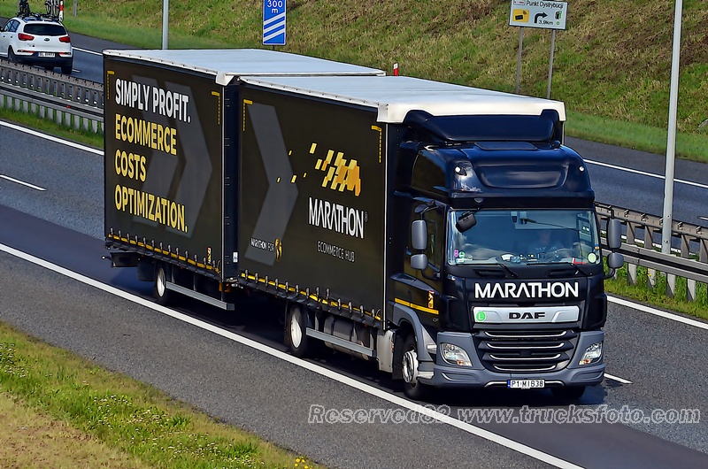 DSC_5603 MARATHON.JPG