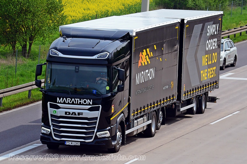 DSC_7667 MARATHON.JPG