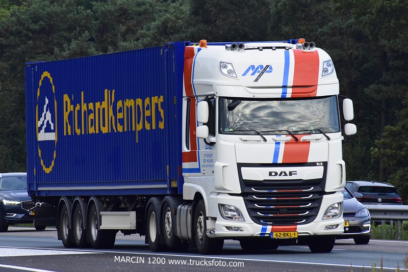 _DSC8100 NAP TRANSPORT-DAF XF 106 II.JPG