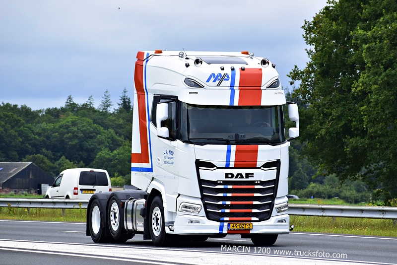 _DSC0209 J.A.NAP-crop-DAF XG.JPG