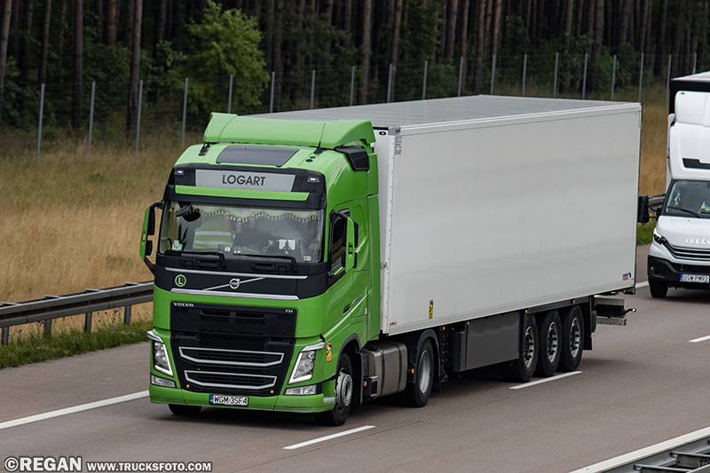Volvo FH4 Logart.jpg