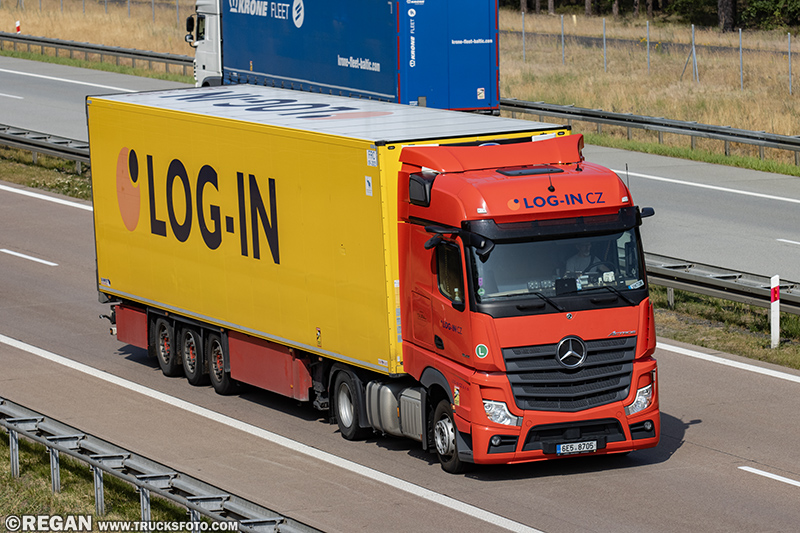 Mercedes-Benz Actros Log-In.jpg