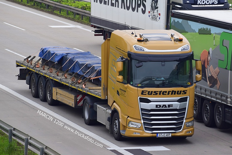 _DSC4291 EUSTERHUS-crop-DAF XG.JPG