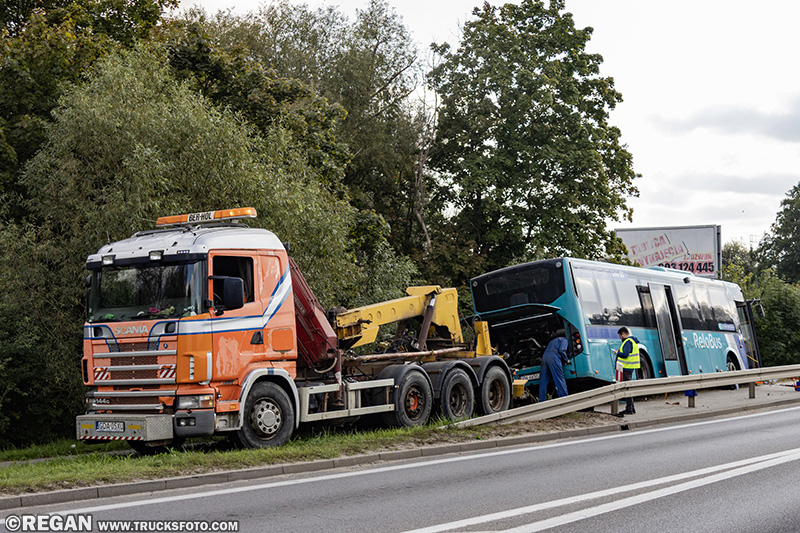 Scania 144G Ber-Hol.jpg