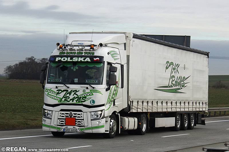 Renault Range T - Ptak Trans.jpg