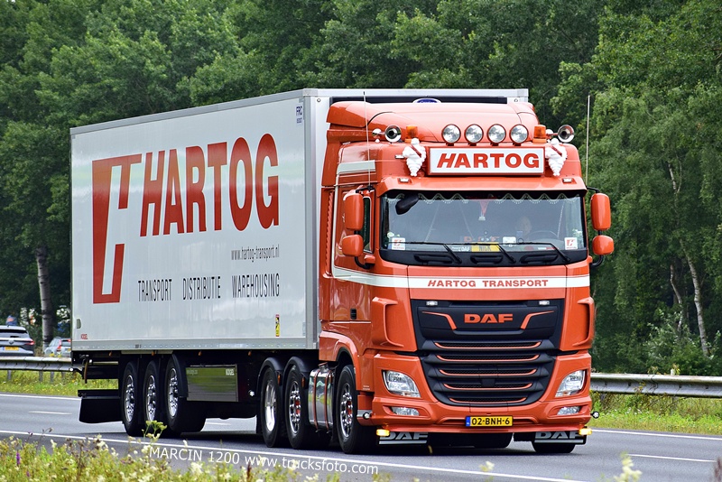 _DSC0335 HARTOG-crop-DAF XF 106 II.JPG