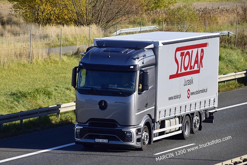 _DSC4129 STOLAR-crop-ActrosL ProCabin.JPG