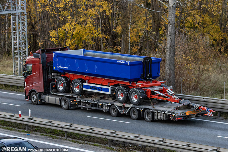 Volvo FH4 Kruk transport.jpg